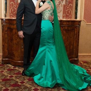 Green Sherri hill dress